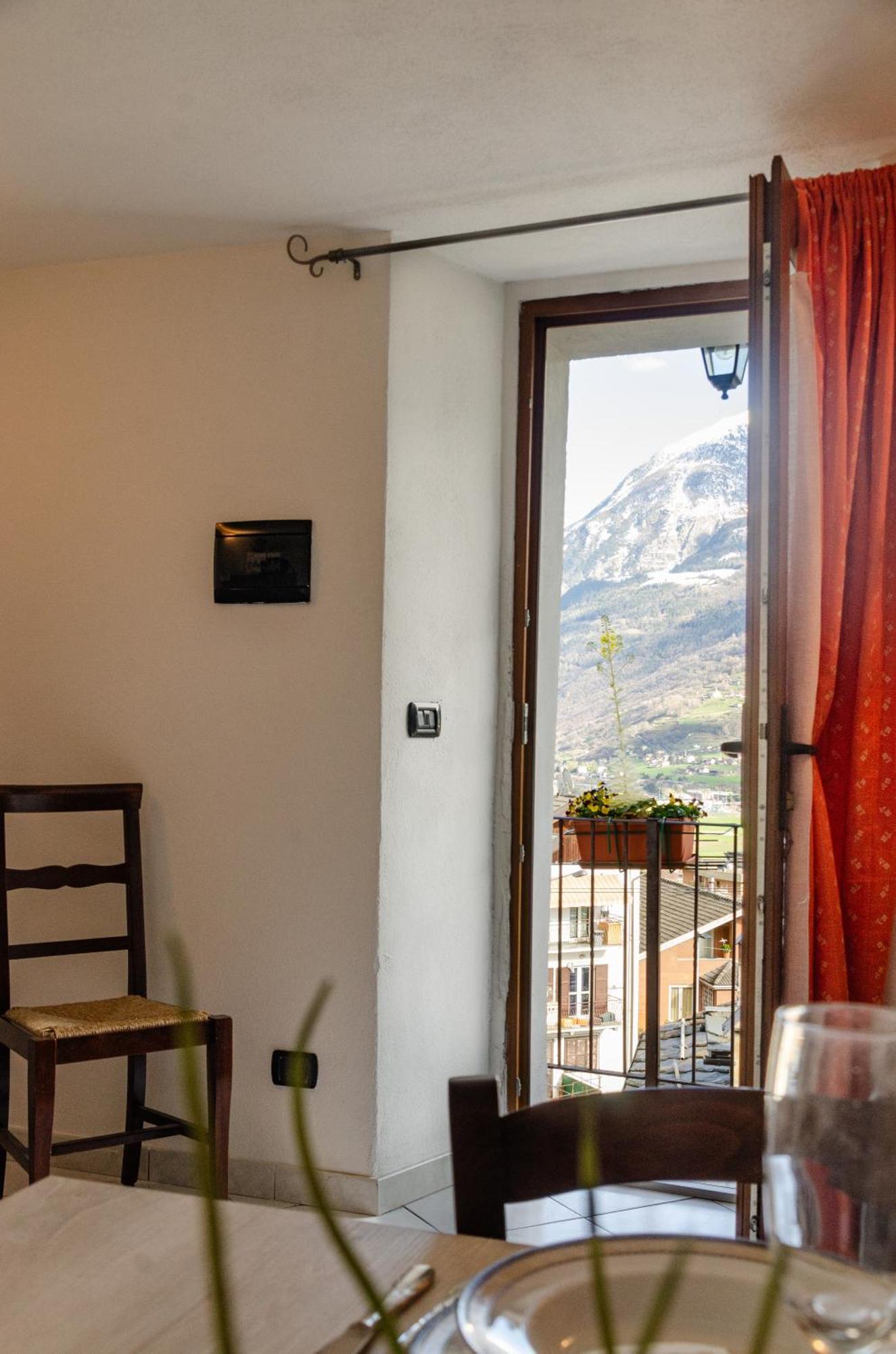La Casa Degli Aromi - Vista Montagna E Relax Villa Aosta Ngoại thất bức ảnh
